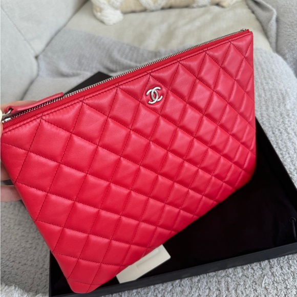 Chanel Red Quilted Pouch - Picture 3 of 5